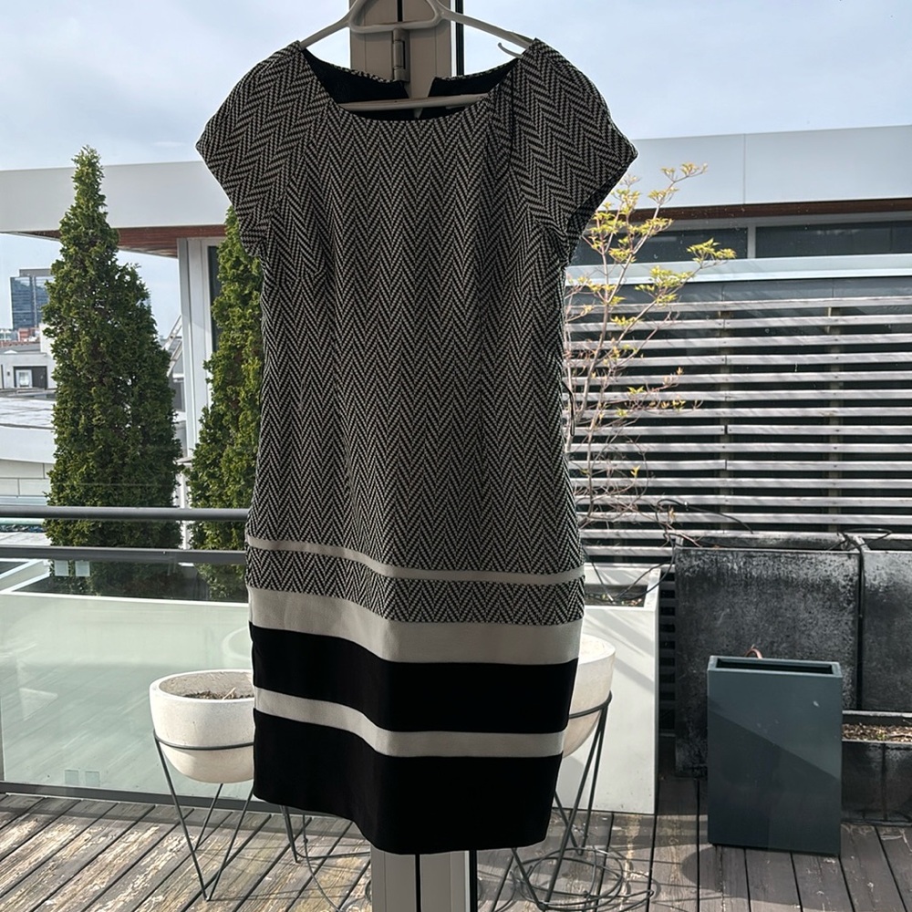 Studio One New York white and black midi dress